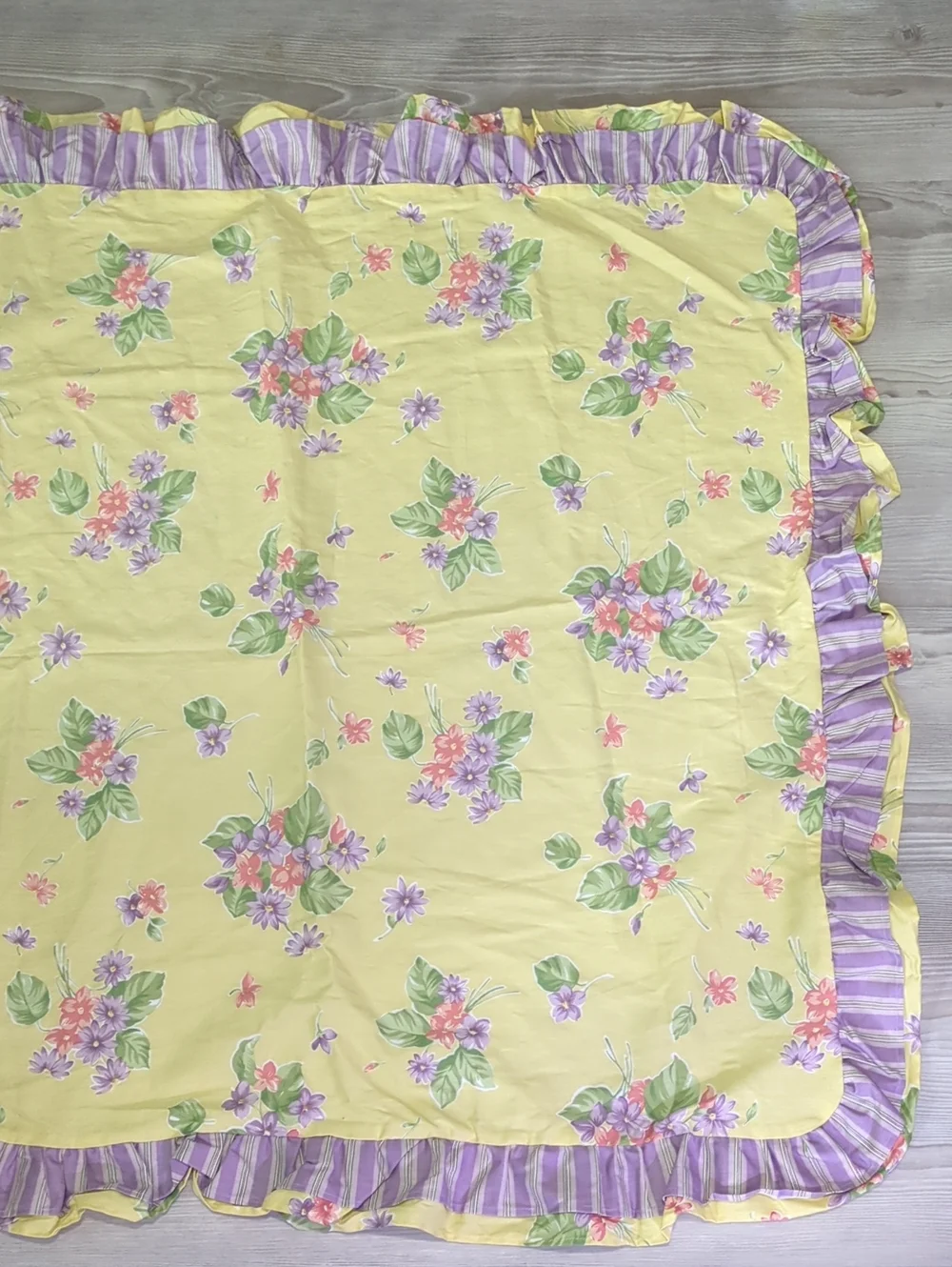 Waverly Garden Room Floral Ruffled Table Topper Tablecloth 36x36 Cottagecore